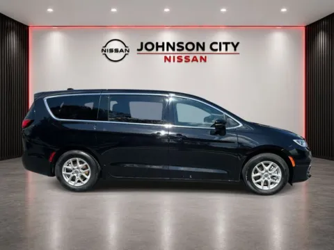 Another view of 2025 Chrysler Pacifica Select for sale in Johnson City, TN at Johnson City Nissan