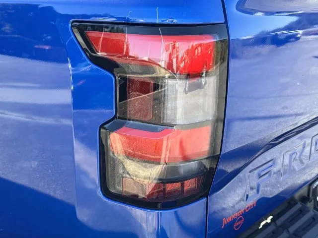2026 Nissan Frontier SV - Photo 11