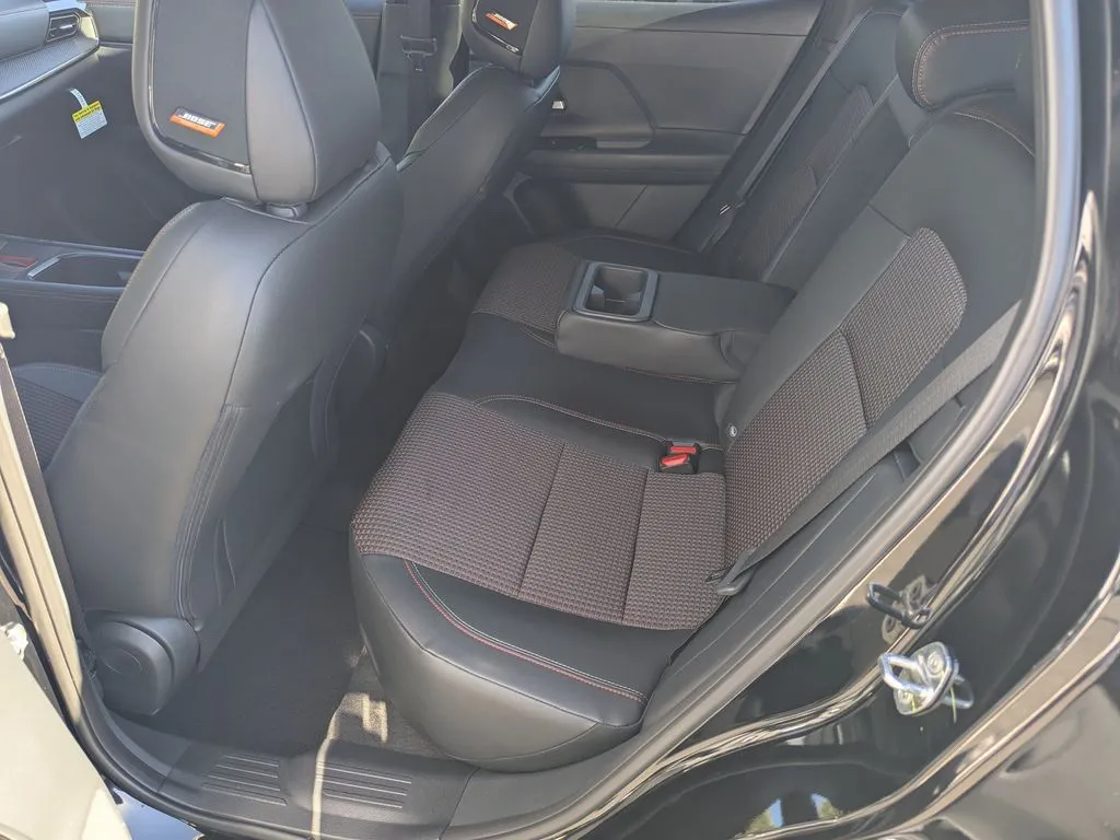 2026 Nissan KICKS SR - Photo 13