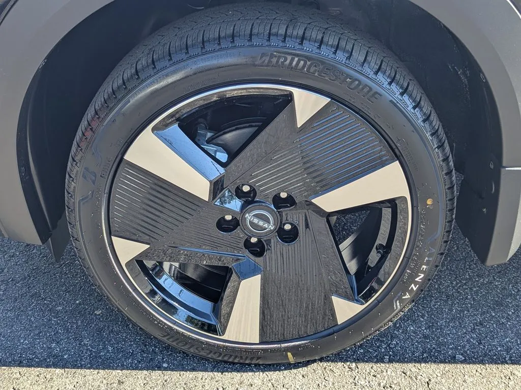 2026 Nissan KICKS SR - Photo 12
