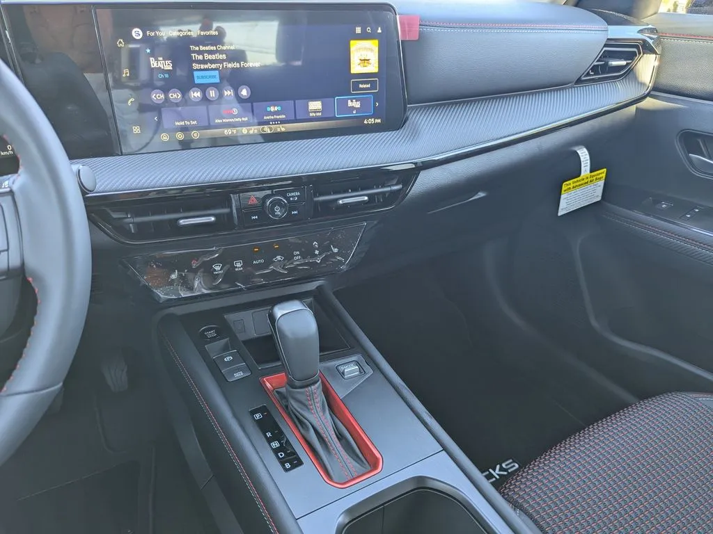 2026 Nissan KICKS SR - Photo 20