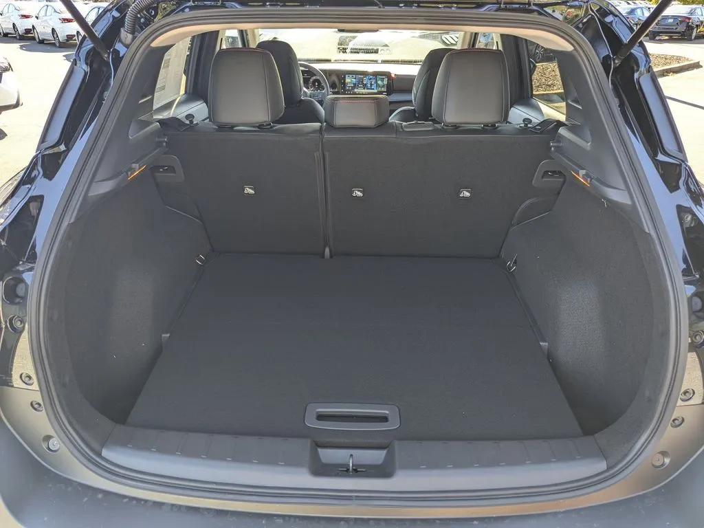 2026 Nissan KICKS SR - Photo 14