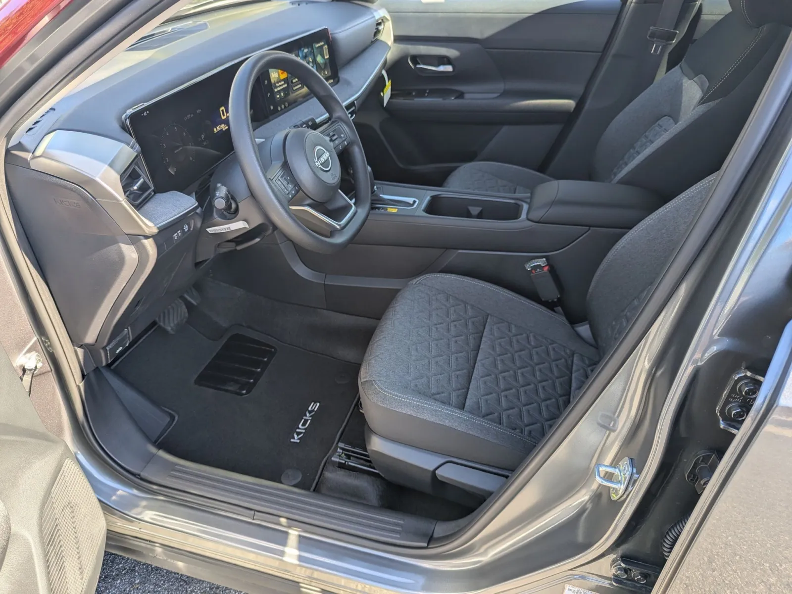 2026 Nissan KICKS SV - Photo 10