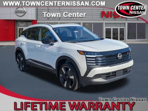 Photos of 2026 Nissan Kicks SR for sale in Kennesaw, GA at Town Center Nissan