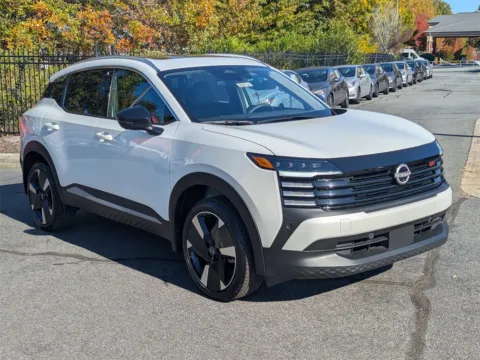 Photos of 2026 Nissan Kicks SR for sale in Kennesaw, GA at Town Center Nissan