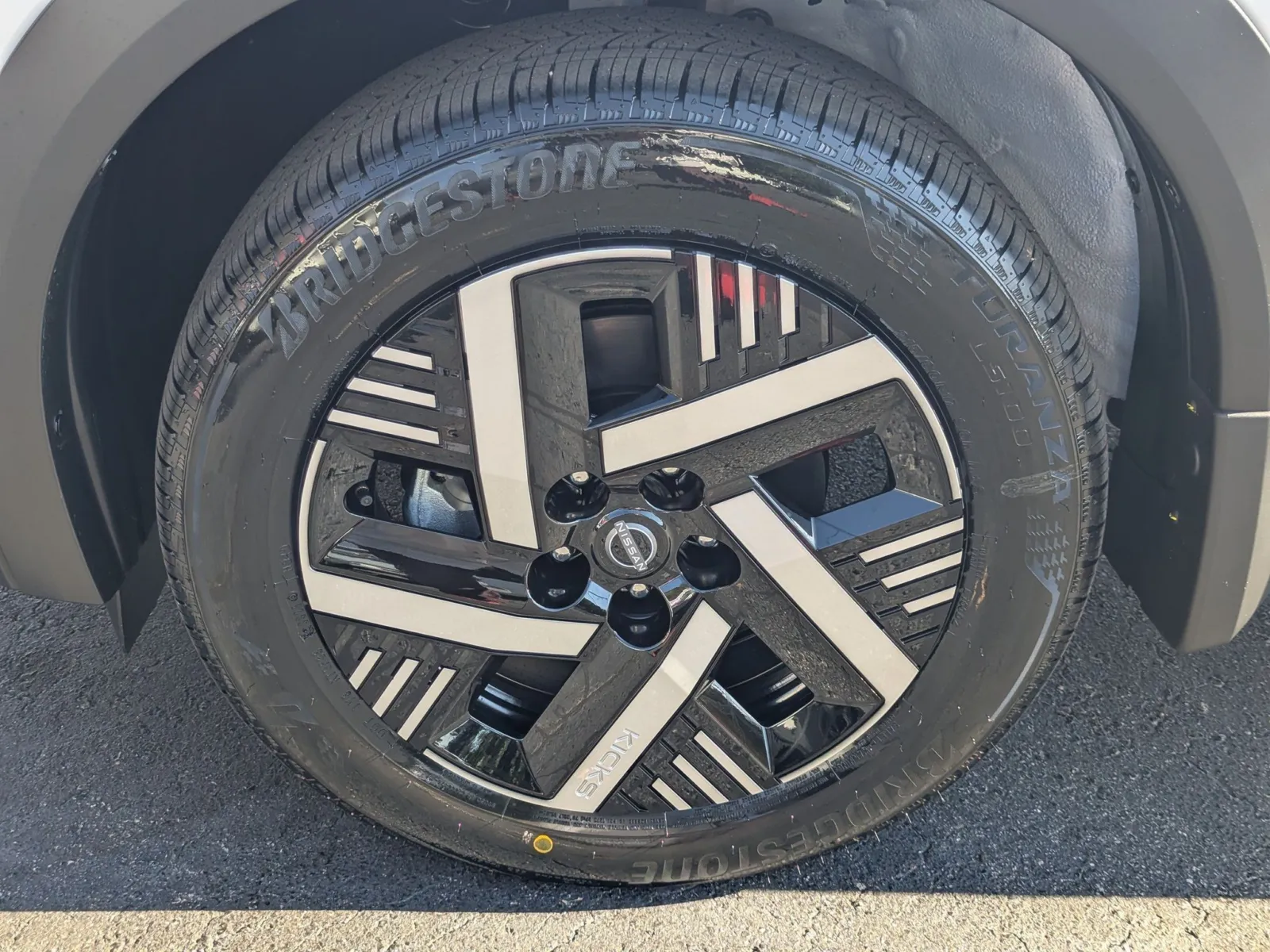 2026 Nissan KICKS SV - Photo 12