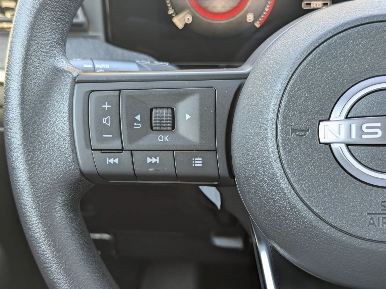 2026 Nissan KICKS SV - Photo 17
