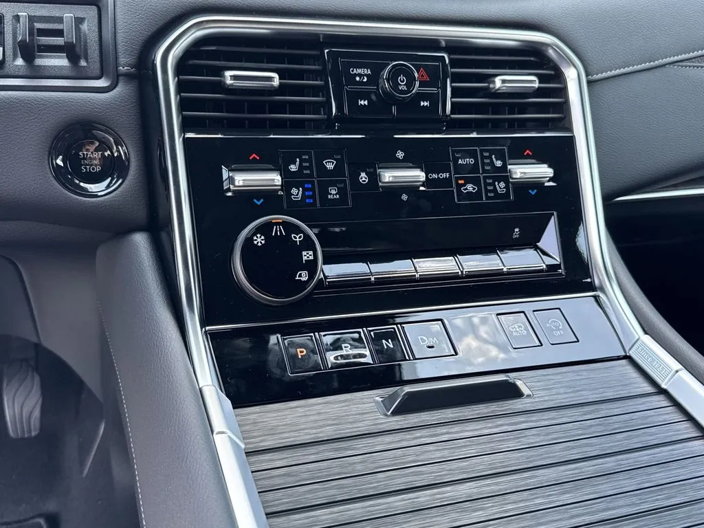 2025 Nissan Armada Platinum Reserve - Photo 24