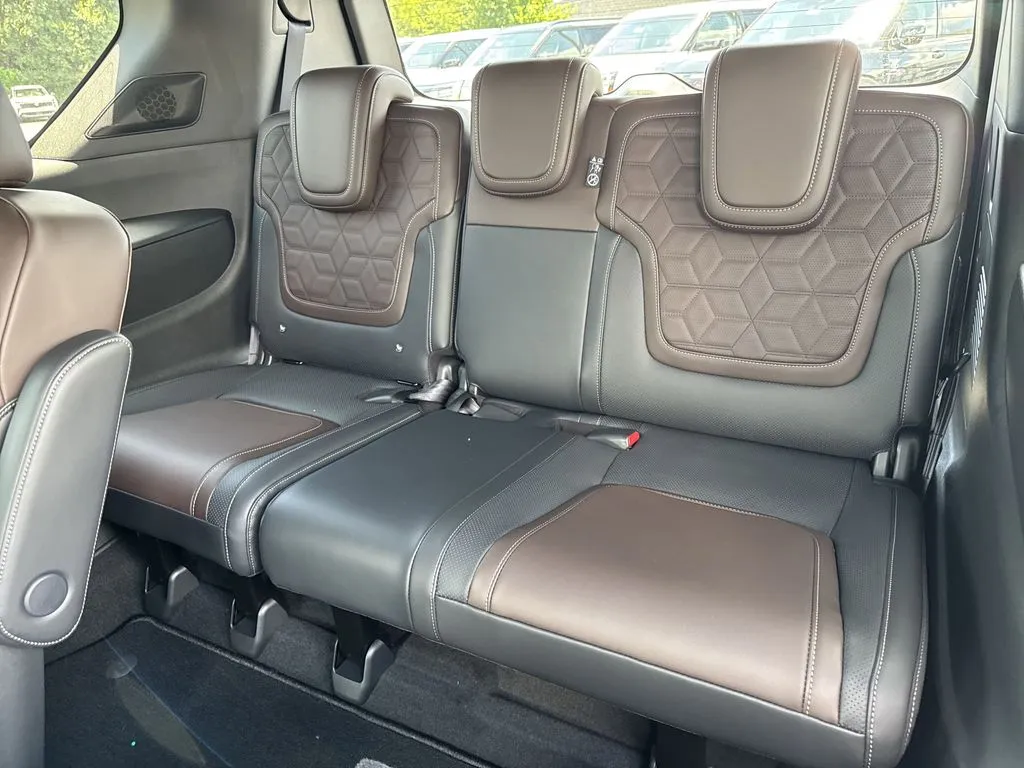 2025 Nissan Armada Platinum Reserve - Photo 16