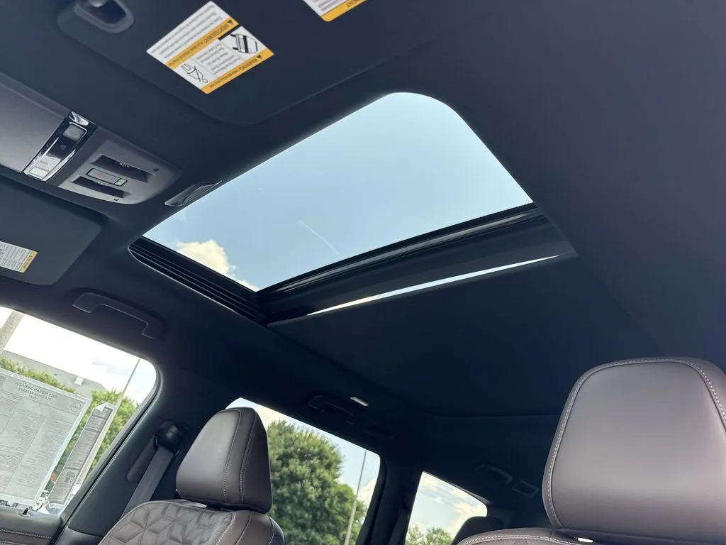 2025 Nissan Armada Platinum Reserve - Photo 25
