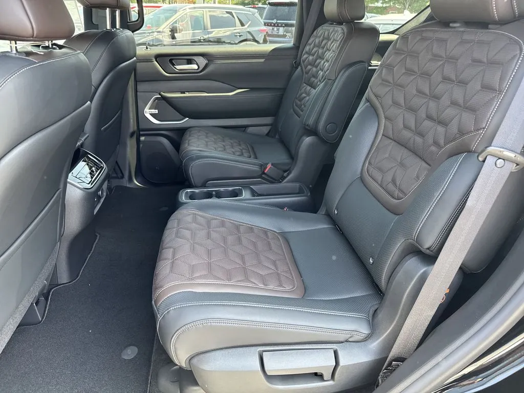 2025 Nissan Armada Platinum Reserve - Photo 13