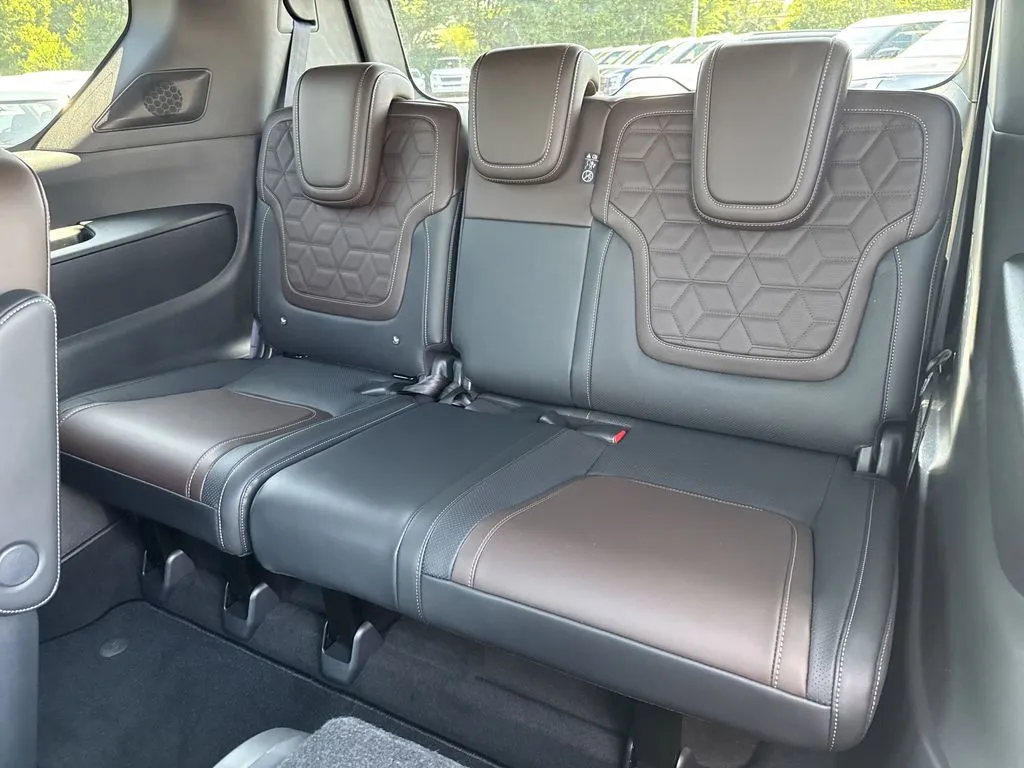 2025 Nissan Armada Platinum Reserve - Photo 16