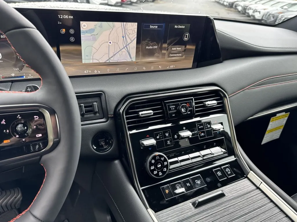 2025 Nissan Armada PRO-4X - Photo 23