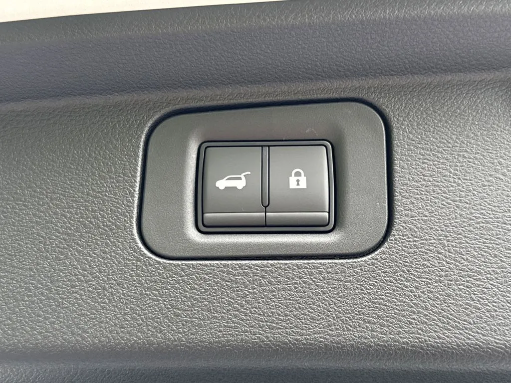 2025 Nissan Armada PRO-4X - Photo 15