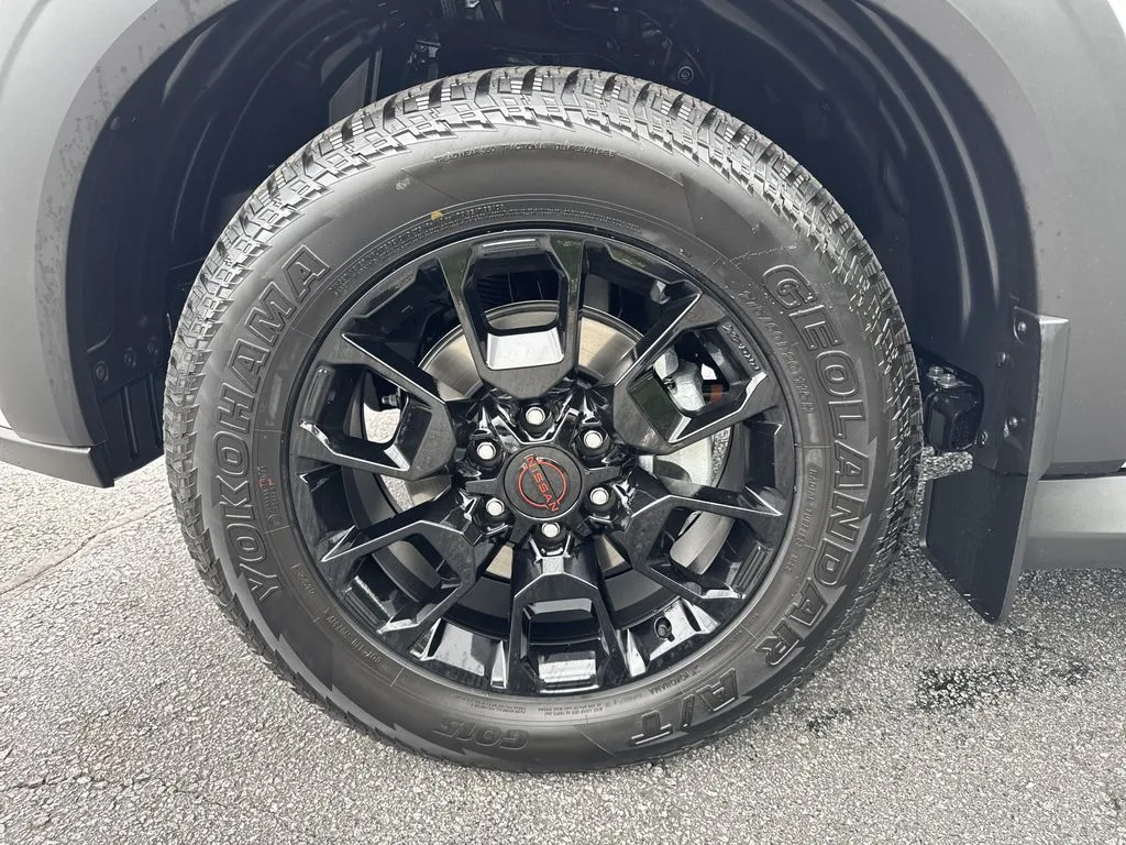 2025 Nissan Armada PRO-4X - Photo 12