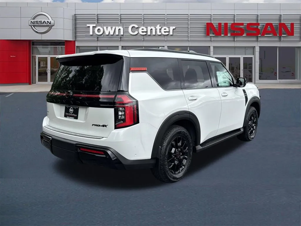 2025 Nissan Armada PRO-4X - Photo 8