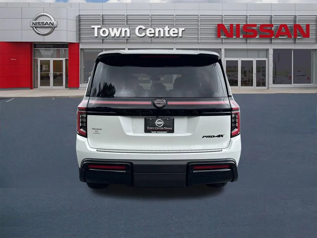 2025 Nissan Armada PRO-4X - Photo 7