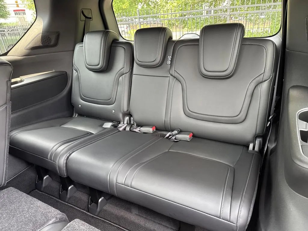 2025 Nissan Armada PRO-4X - Photo 16