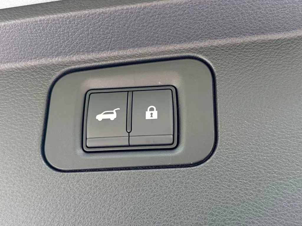 2025 Nissan Armada PRO-4X - Photo 15