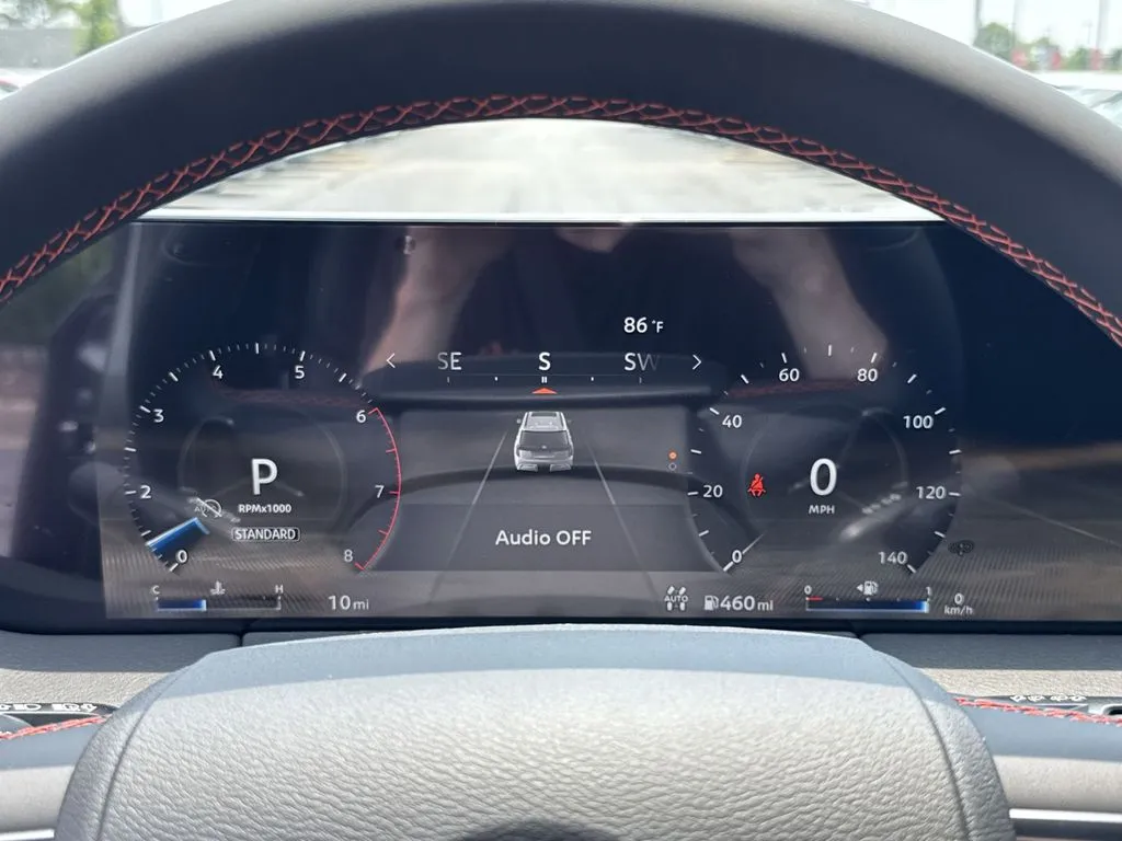 2025 Nissan Armada PRO-4X - Photo 21