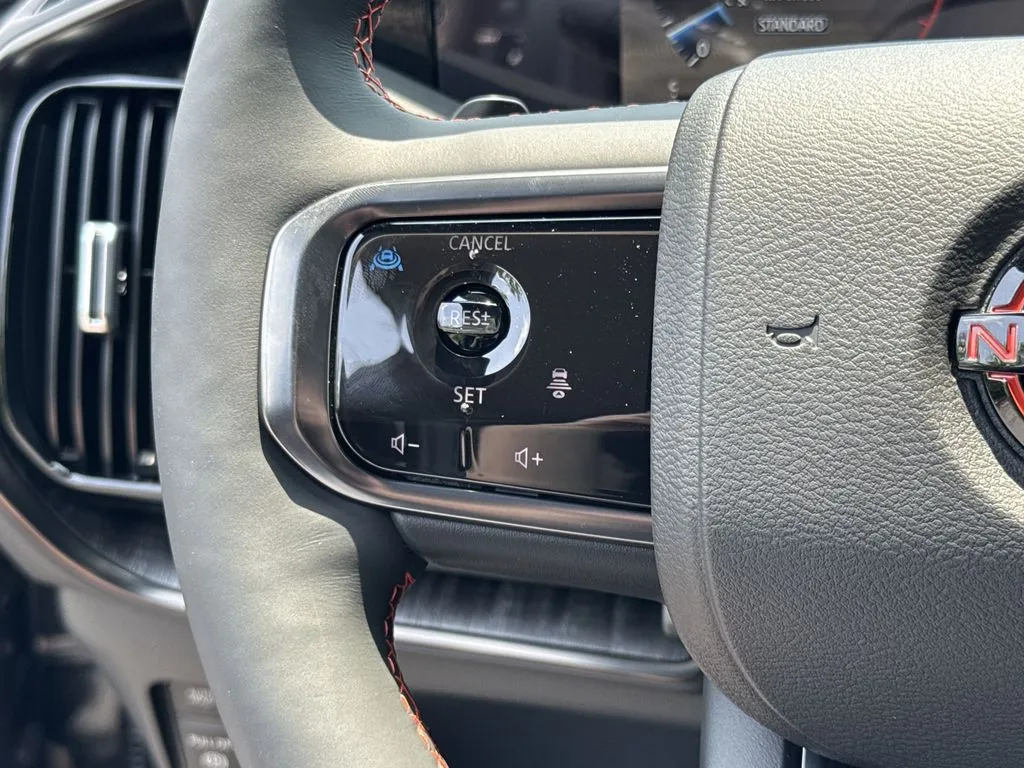 2025 Nissan Armada PRO-4X - Photo 19