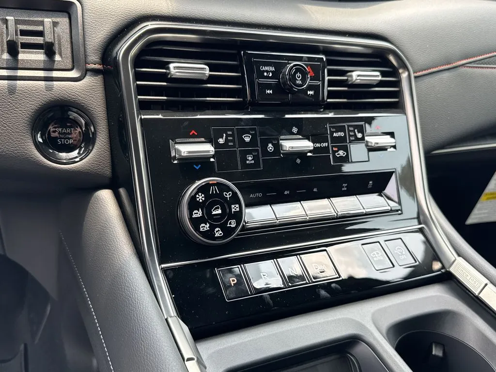 2025 Nissan Armada PRO-4X - Photo 24