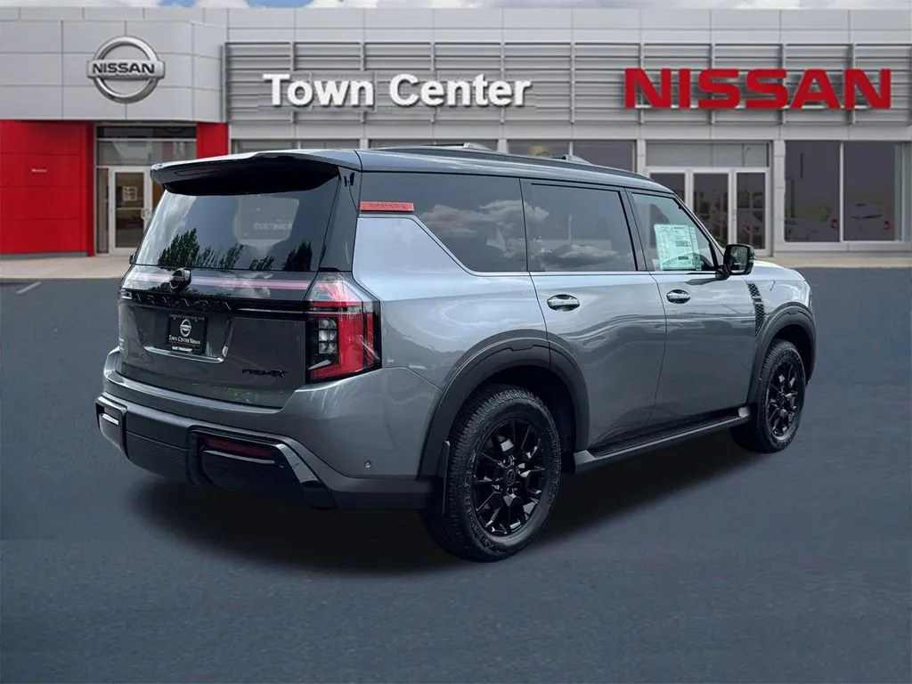 2025 Nissan Armada PRO-4X - Photo 8