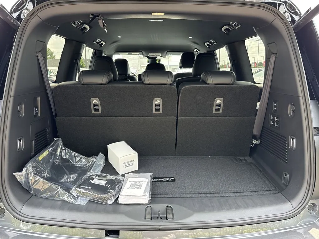 2025 Nissan Armada PRO-4X - Photo 14