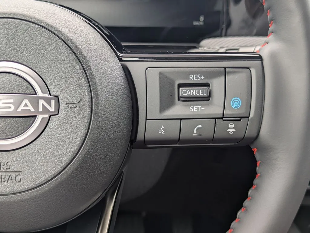 2025 Nissan Kicks SR - Photo 18