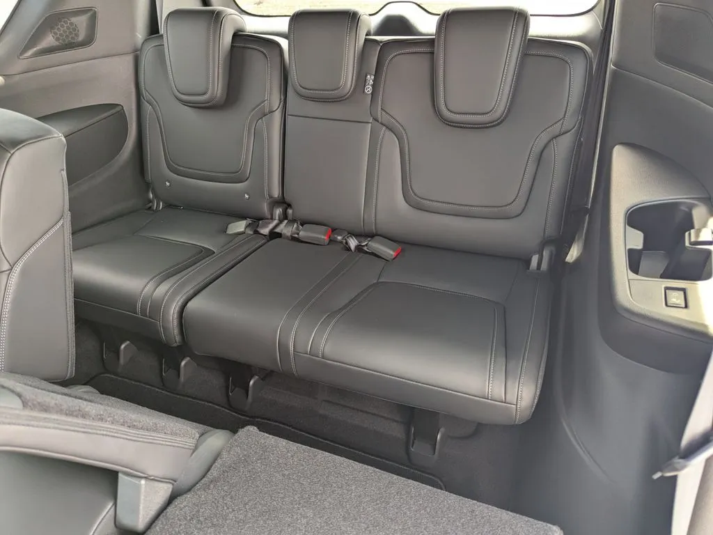 2025 Nissan Armada PRO-4X - Photo 14