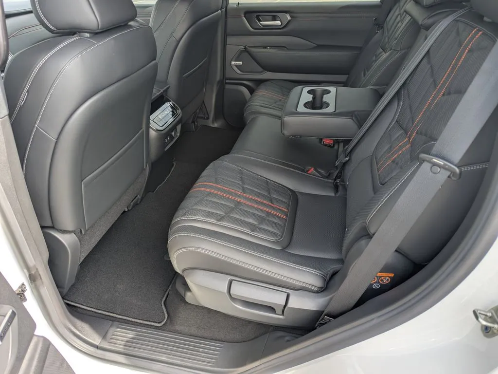 2025 Nissan Armada PRO-4X - Photo 13