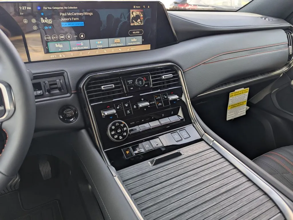 2025 Nissan Armada PRO-4X - Photo 21