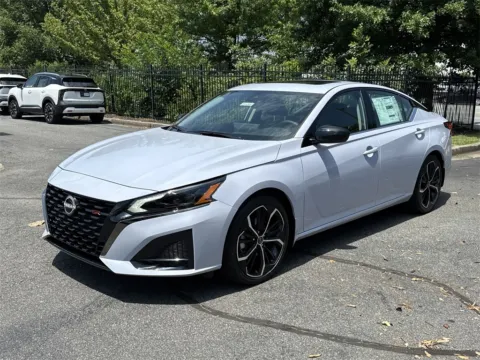 More photos of 2025 Nissan Altima 2.5 SR at Town Center Nissan, GA