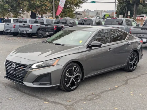 More photos of 2024 Nissan Altima 2.5 SR at Town Center Nissan, GA