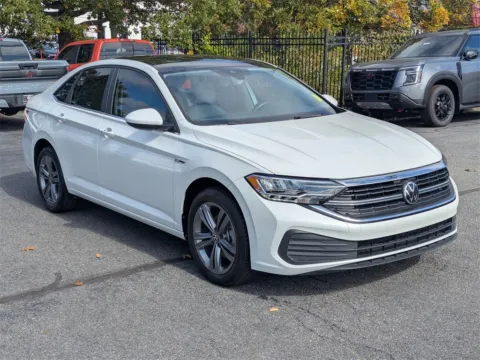 Photos of 2023 Volkswagen Jetta 1.5T SE for sale in Kennesaw, GA at Town Center Nissan