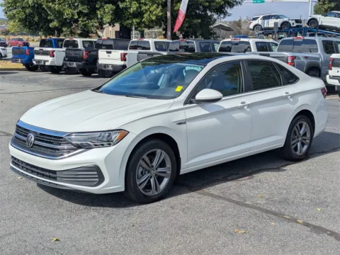 More photos of 2023 Volkswagen Jetta 1.5T SE at Town Center Nissan, GA