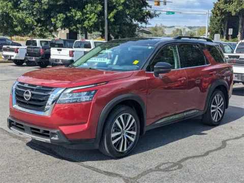 More photos of 2022 Nissan Pathfinder Platinum at Town Center Nissan, GA
