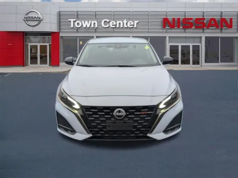 Another view of 2023 Nissan Altima 2.5 SR for sale in Kennesaw, GA at Town Center Nissan