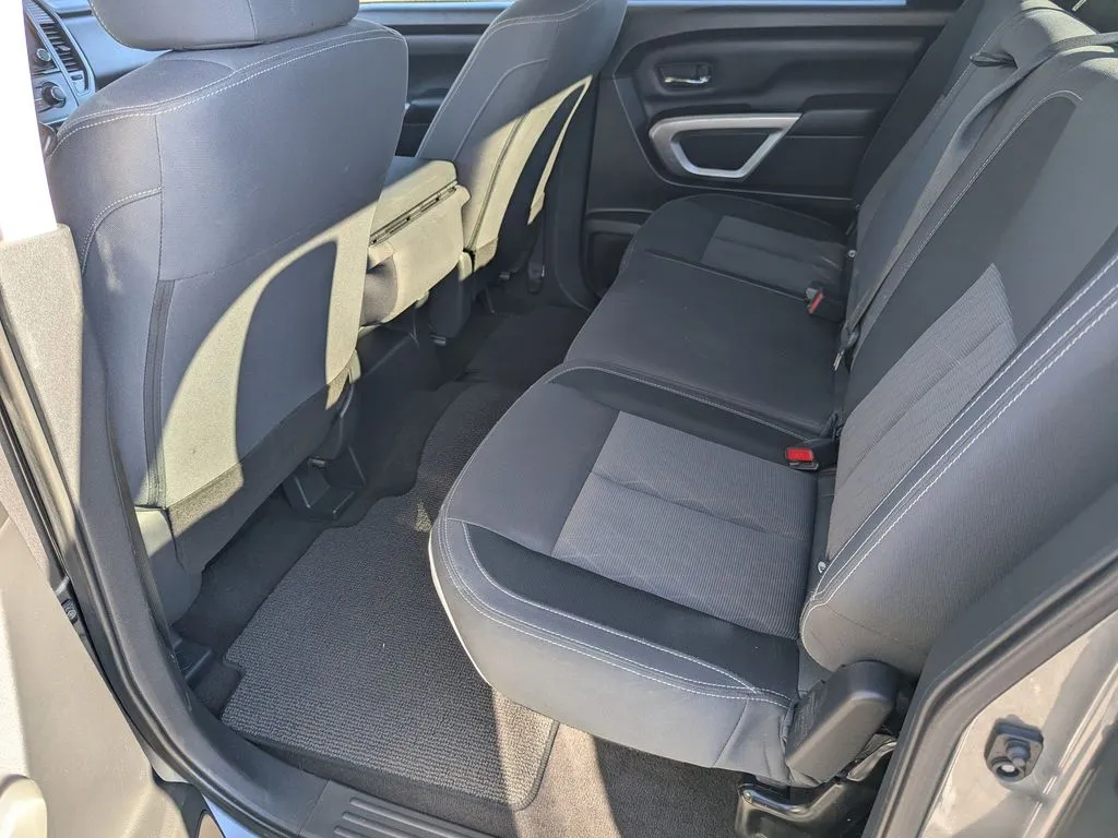 2023 Nissan Titan SV - Photo 13