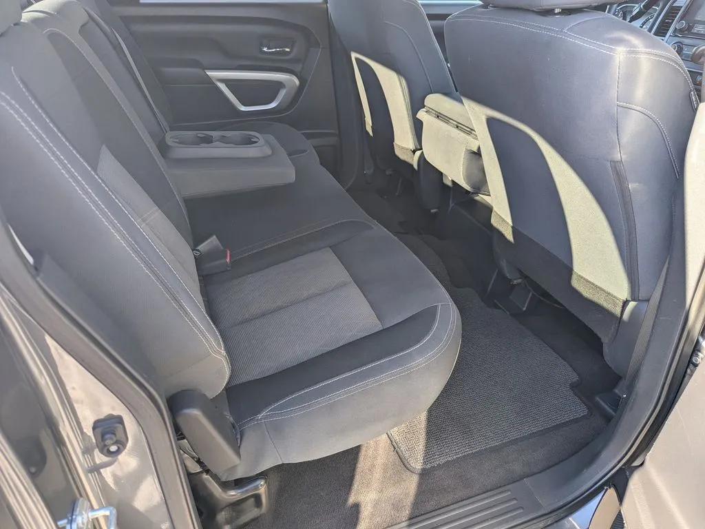 2023 Nissan Titan SV - Photo 11