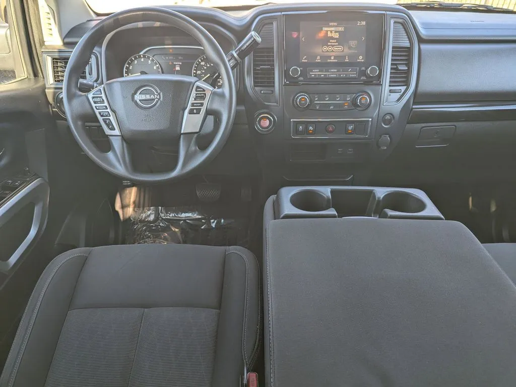 2023 Nissan Titan SV - Photo 15