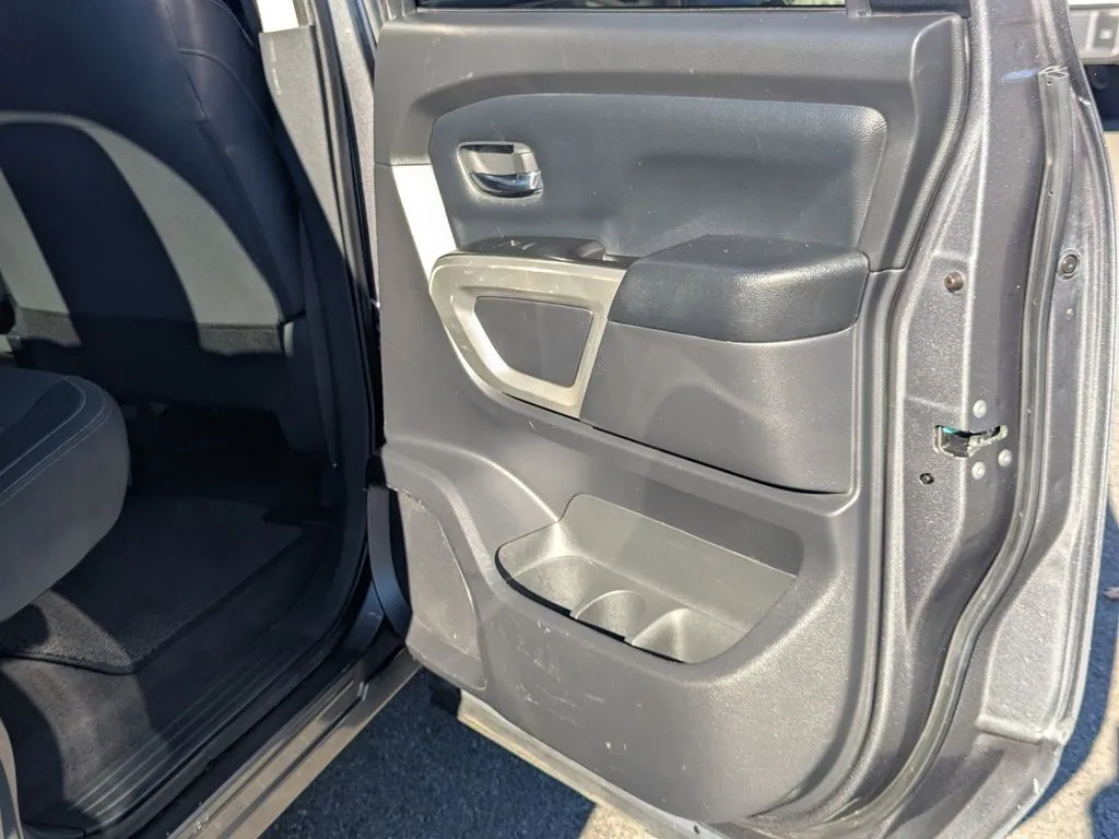 2023 Nissan Titan SV - Photo 12