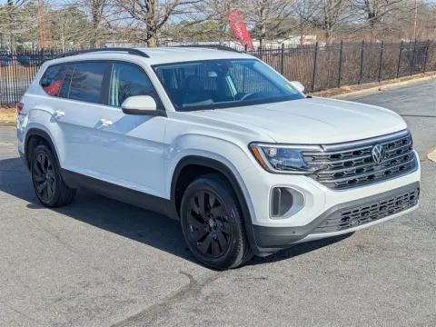 Photos of 2024 Volkswagen Atlas 2.0T SE w/Technology for sale in Kennesaw, GA at Town Center Nissan