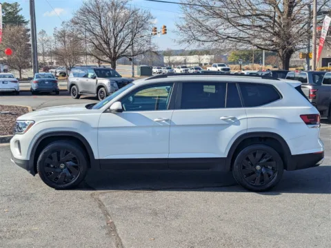 More photos of 2024 Volkswagen Atlas 2.0T SE w/Technology at Town Center Nissan, GA