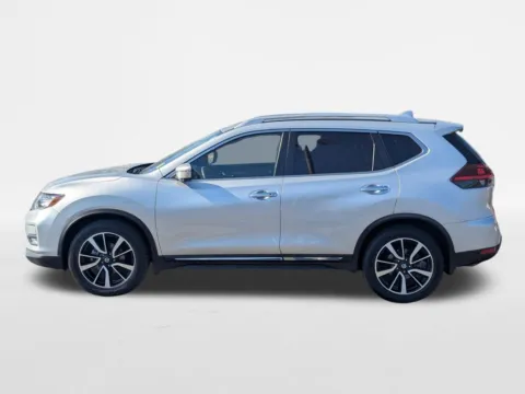 More photos of 2018 Nissan Rogue SL at Town Center Nissan, GA