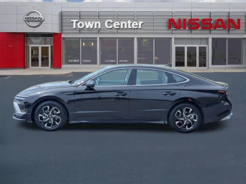 More photos of 2025 Hyundai Sonata SEL at Town Center Nissan, GA