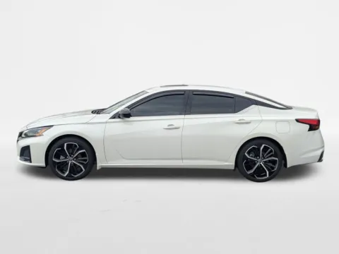 More photos of 2024 Nissan Altima 2.5 SR at Town Center Nissan, GA