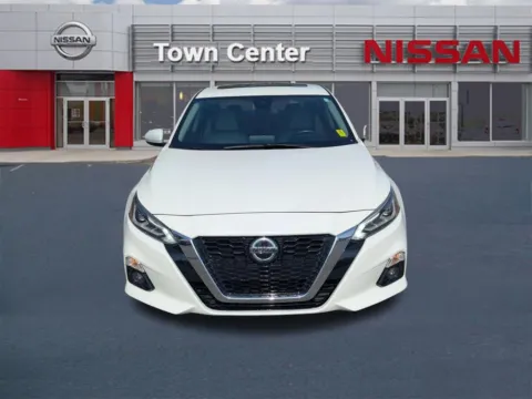 Another view of 2021 Nissan Altima 2.5 SL for sale in Kennesaw, GA at Town Center Nissan