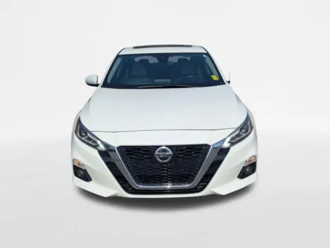 Photos of 2021 Nissan Altima 2.5 SL for sale in Kennesaw, GA at Town Center Nissan