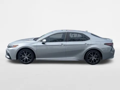 More photos of 2023 Toyota Camry SE at Town Center Nissan, GA